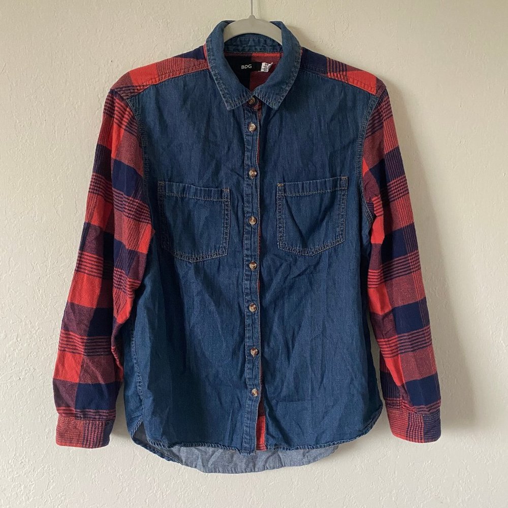 BDG Womens Shirt Denim Flannel Plaid Size S Button Down Pocket Casual Blue Top